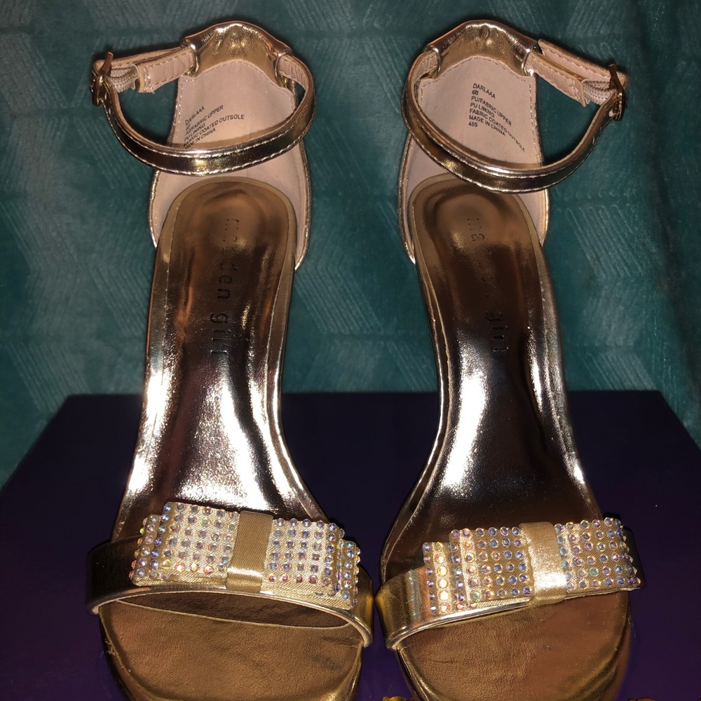 Gold heels - Picture 2 of 8